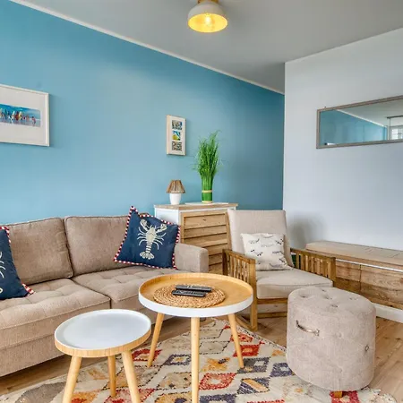 - Haus E, App 0e0603 *